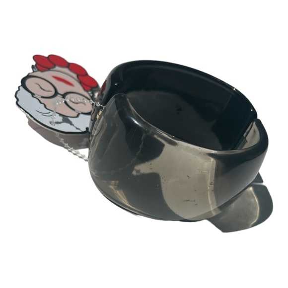 IRIS lucite magnetic cuff closure INC. INTERNATIONAL CONCEPTS BANGLE - Picture 4 of 5